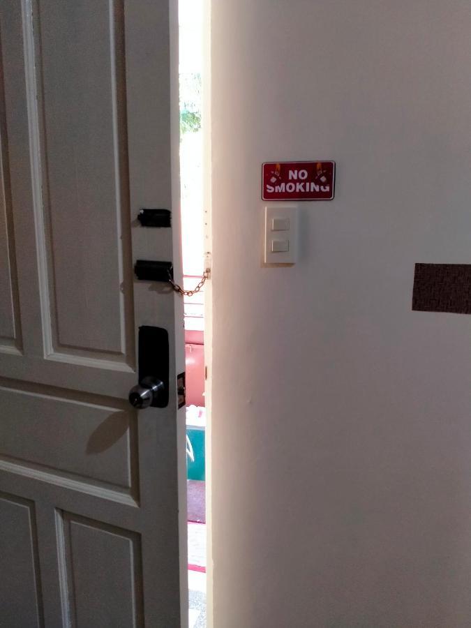 V.F. Riton Apartelle ラオアグ エクステリア 写真