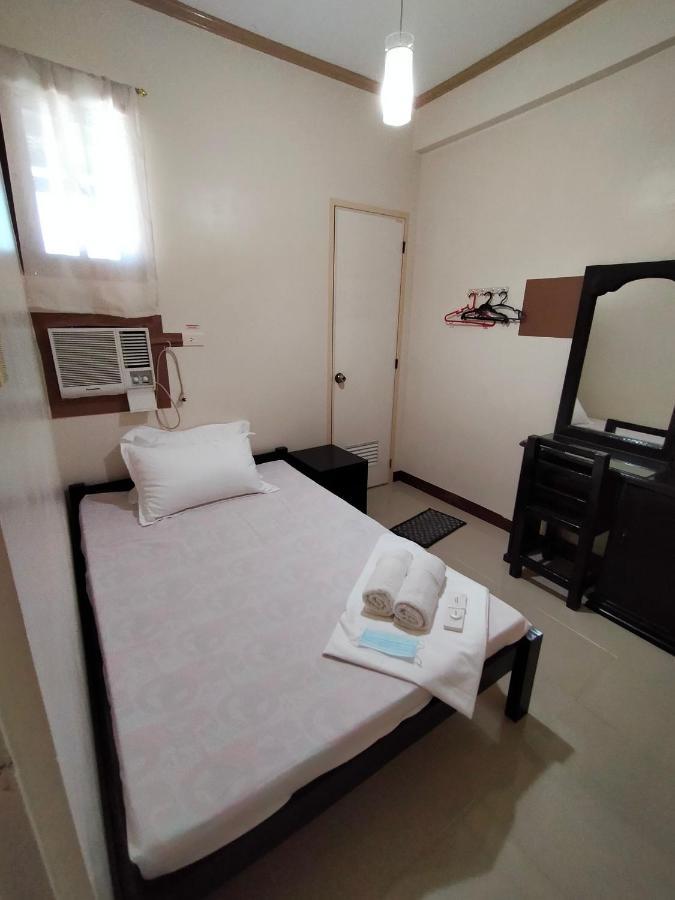 V.F. Riton Apartelle ラオアグ エクステリア 写真