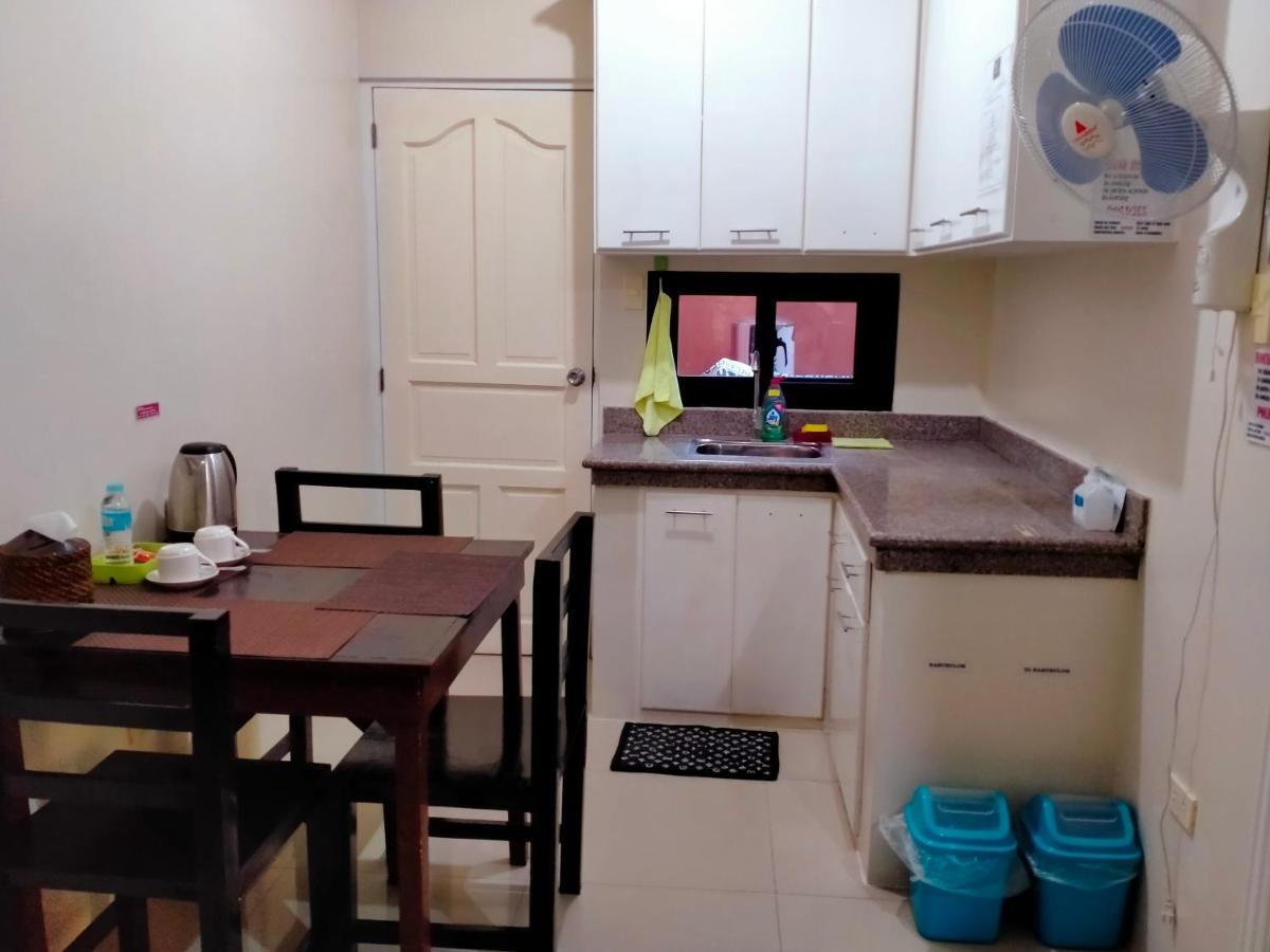 V.F. Riton Apartelle ラオアグ エクステリア 写真