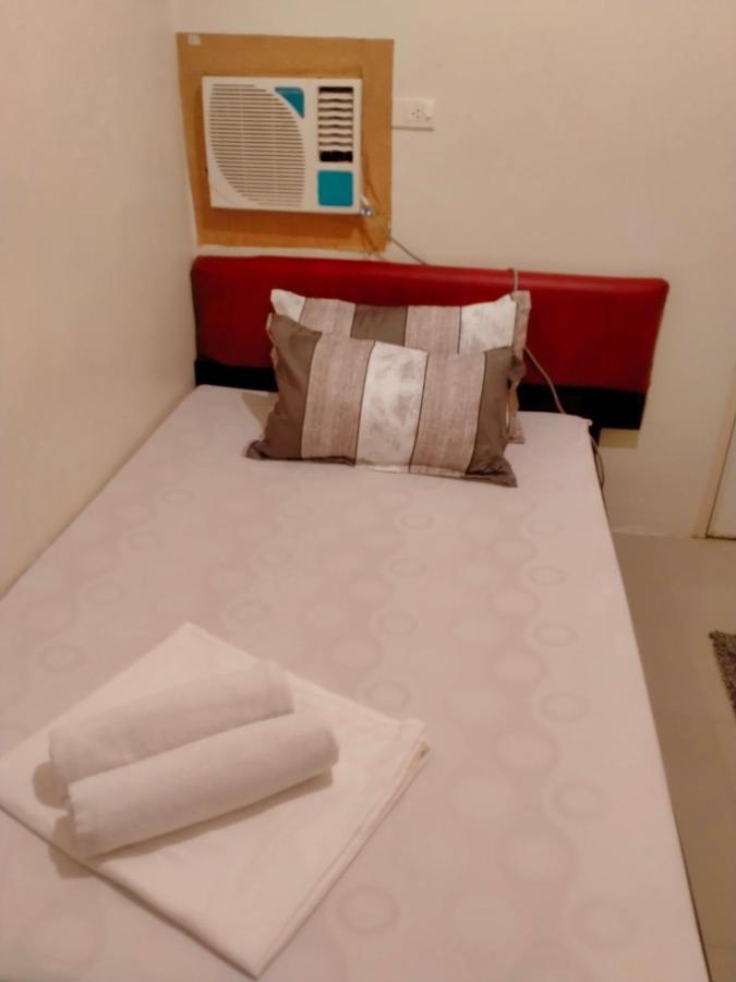 V.F. Riton Apartelle ラオアグ エクステリア 写真