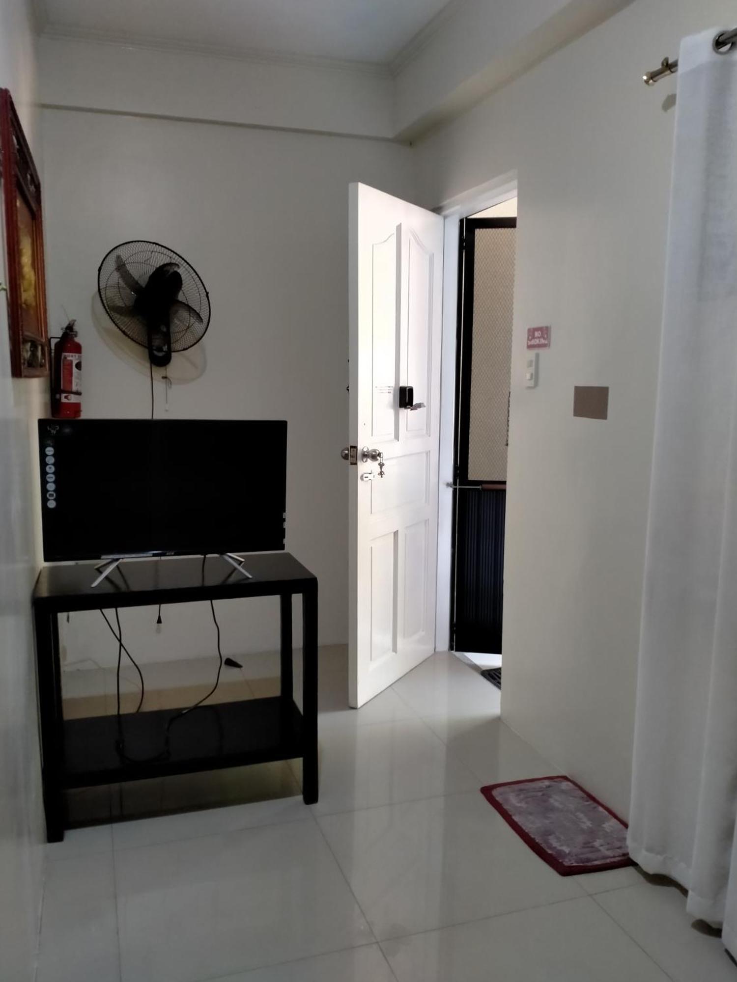 V.F. Riton Apartelle ラオアグ 部屋 写真