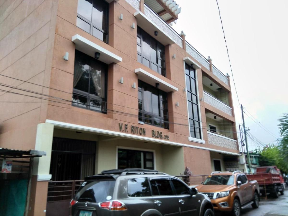 V.F. Riton Apartelle ラオアグ エクステリア 写真
