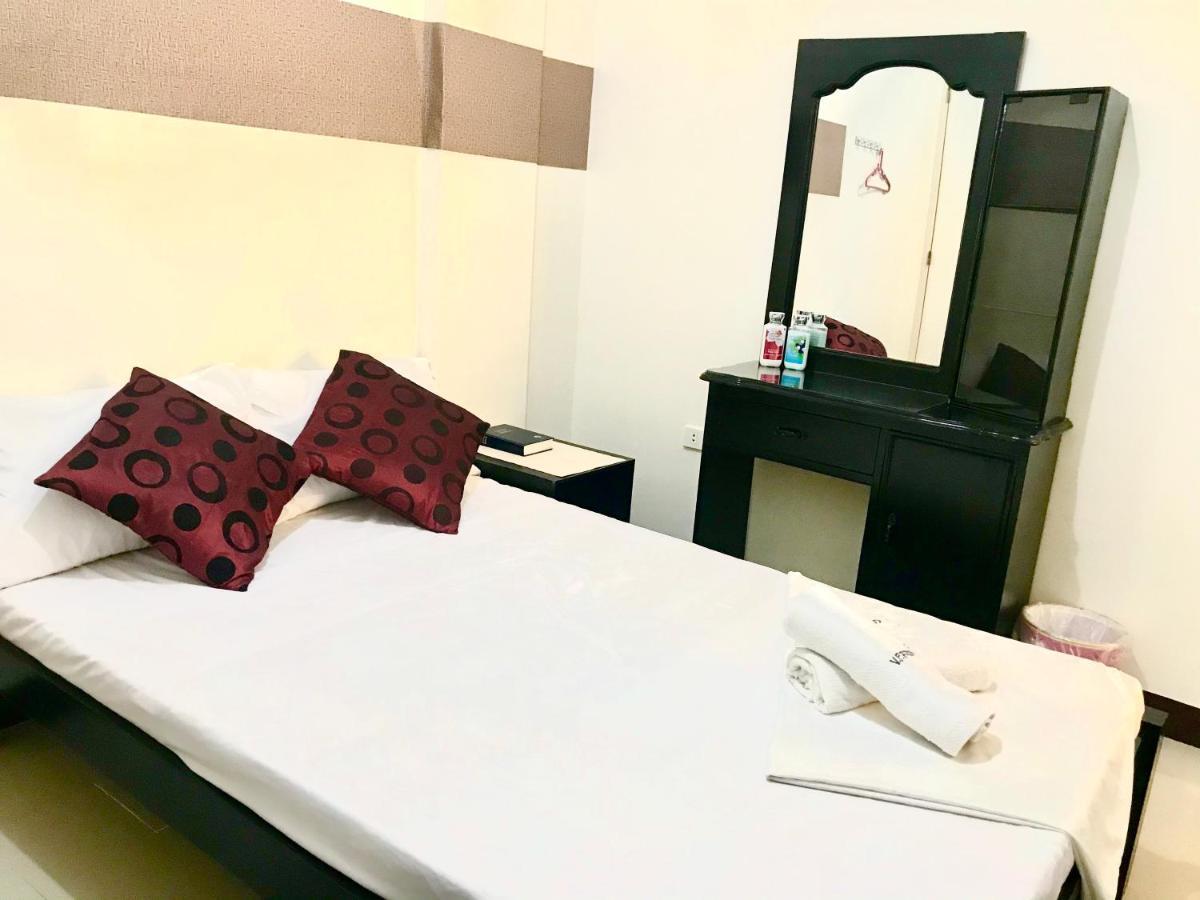 V.F. Riton Apartelle ラオアグ エクステリア 写真